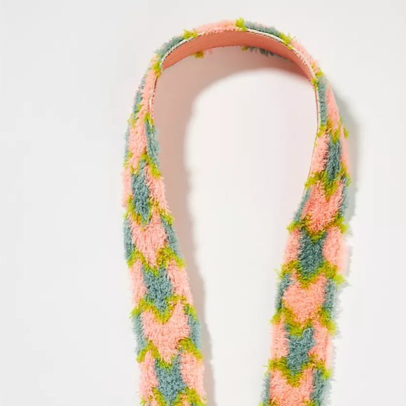 ⭐️ Perrie Fuzzy Furry Pastel Hipster Chic Glam Hippie Modern Classy Bag Strap - Picture 2 of 3